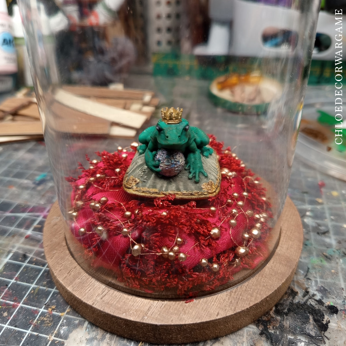 Prince Grenouille – Collection de Dioramas Fantasy sous Cloche & Décors Miniatures