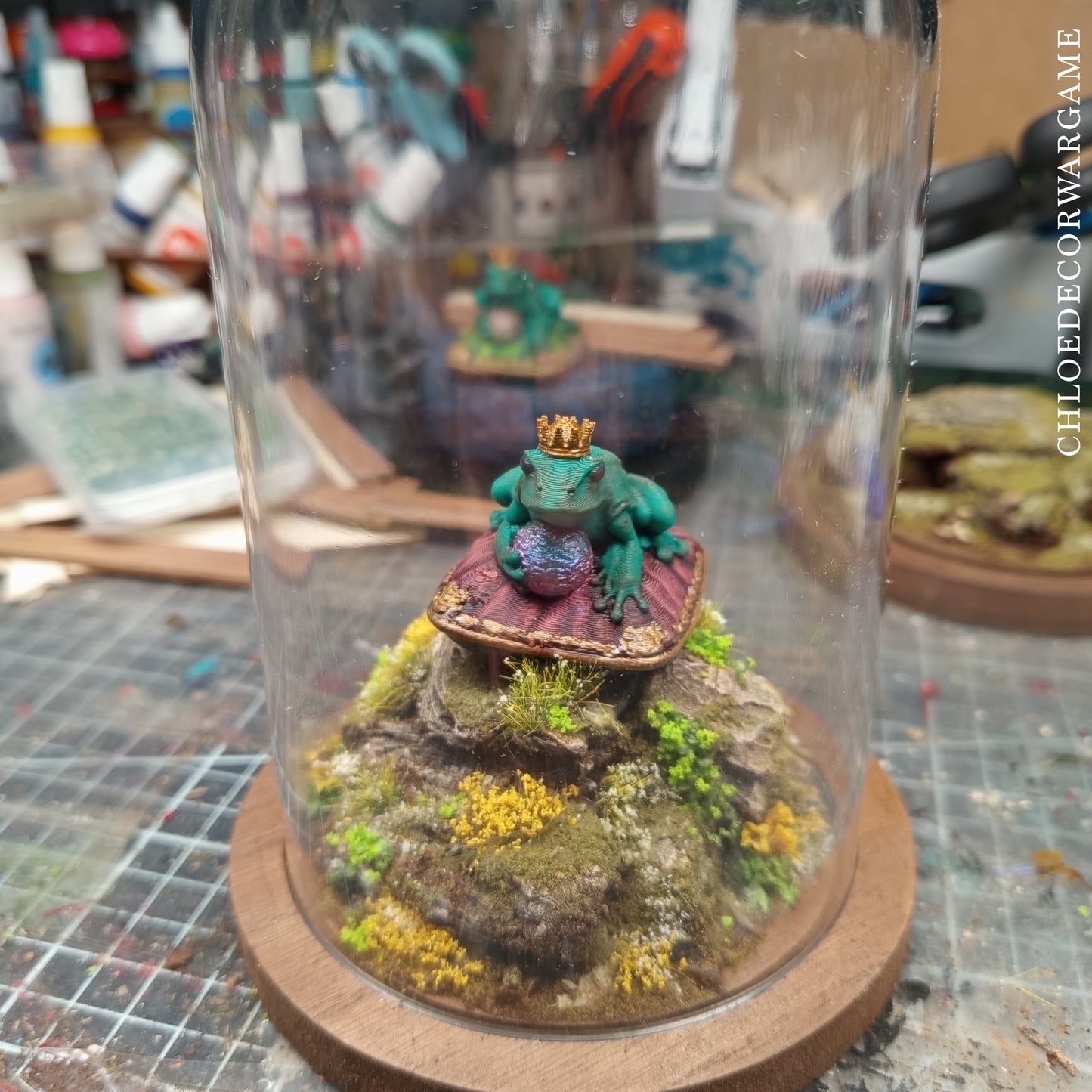Prince Grenouille – Collection de Dioramas Fantasy sous Cloche & Décors Miniatures