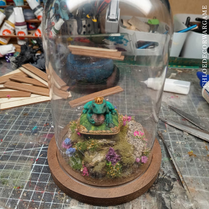 Prince Grenouille – Collection de Dioramas Fantasy sous Cloche & Décors Miniatures