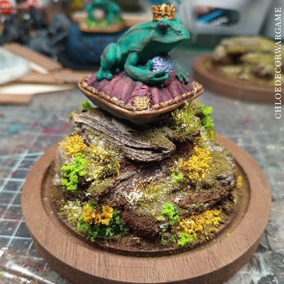 Prince Grenouille – Collection de Dioramas Fantasy sous Cloche & Décors Miniatures