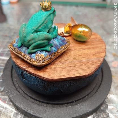 Prince Grenouille – Collection de Dioramas Fantasy sous Cloche & Décors Miniatures