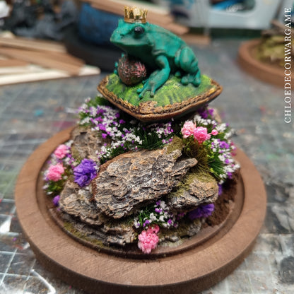 Prince Grenouille – Collection de Dioramas Fantasy sous Cloche & Décors Miniatures