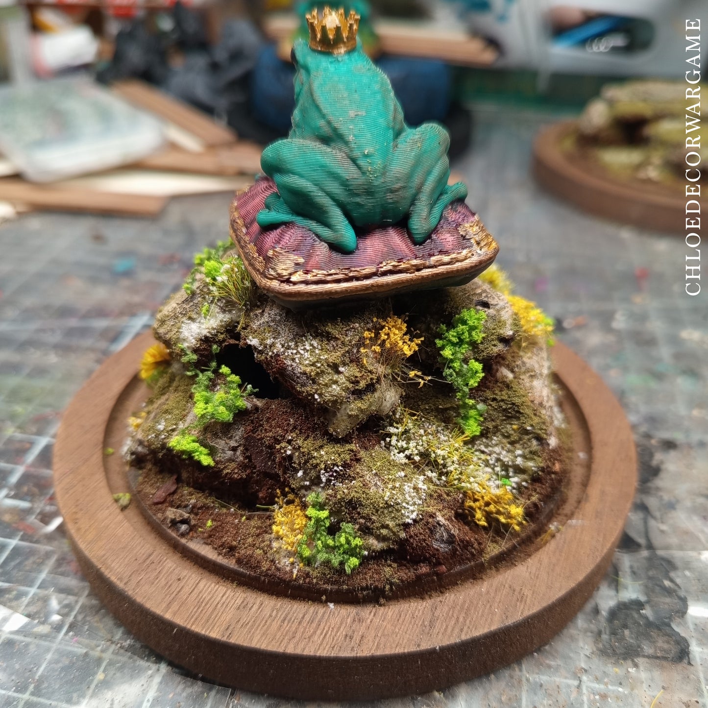 Prince Grenouille – Collection de Dioramas Fantasy sous Cloche & Décors Miniatures