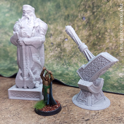 Statue du marteau ancestral